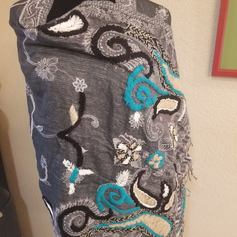 NWT WOOL SHAWL